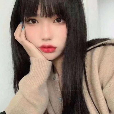 2025超火青春女生微信头像