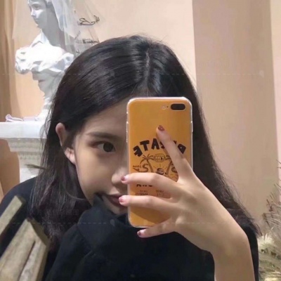 2025超火青春女生微信头像