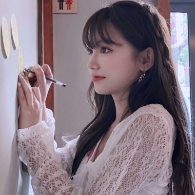 2025的微信头像美女