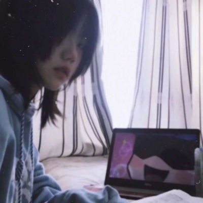 2025年最新微信头像女生版照片
