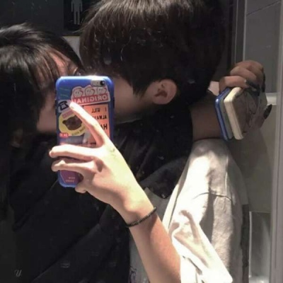 一左一右微信情侣头像