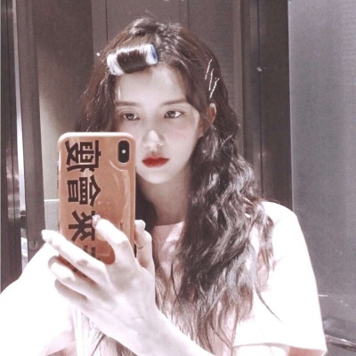 2025最新款美女头像