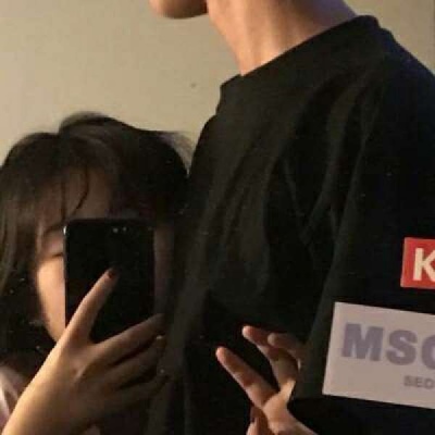 一左一右微信情侣头像