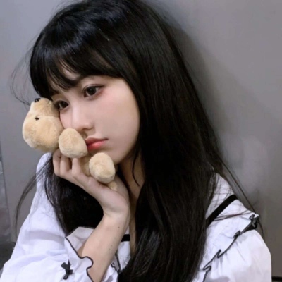 2025的微信头像美女