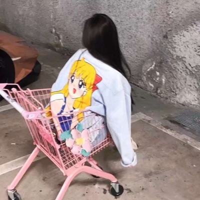 2025最火女生头像沙雕