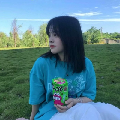 2025流行的头像女生高清图片