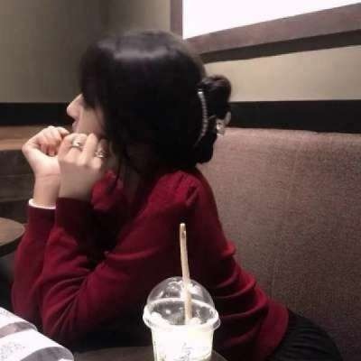 真人个性女生微信头像