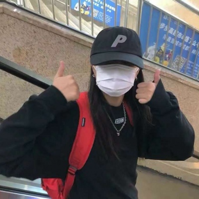 2025超火青春女生微信头像
