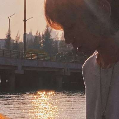 情侣头像一男一女各一张真人