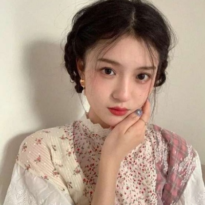 流行2025女生头像照片