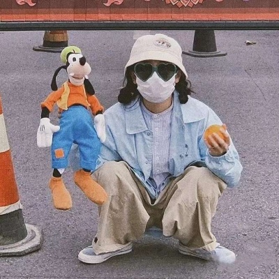 2025最火女生头像沙雕
