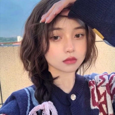 2025最火头像图片女生