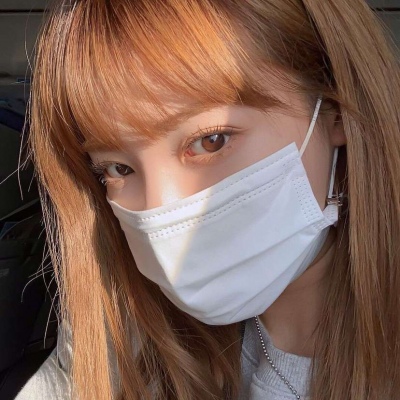 2025QQ头像唯美女生
