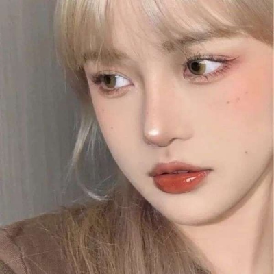 2025最火女生真人头像照片