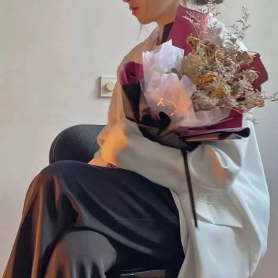 2025新款女生qq头像图片