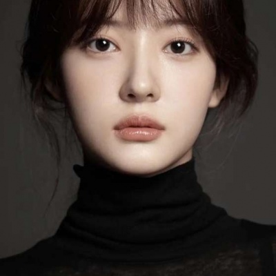 2025年超火女头像图片
