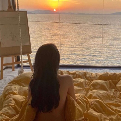 2025QQ头像唯美女生