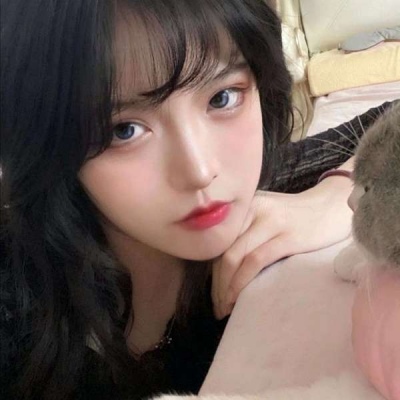 2025最火女生真人头像照片