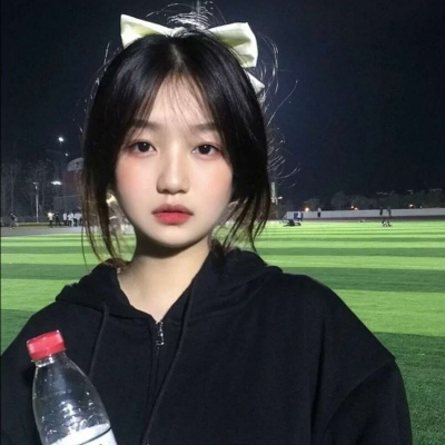 2025最火头像图片女生