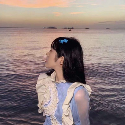 抖音2025最火头像女生高清照片
