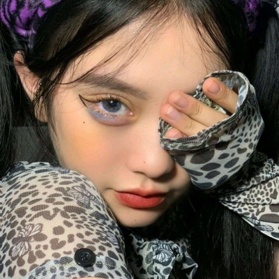 qq头像2025最新款女生图片
