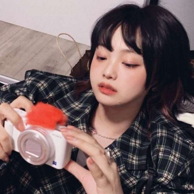 2025最火女生真人头像照片