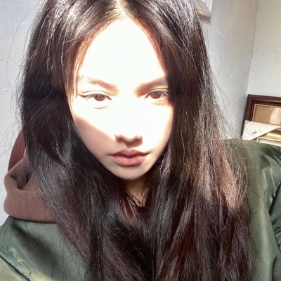 qq头像2025最新款女生图片