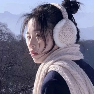 2025最火头像图片女生