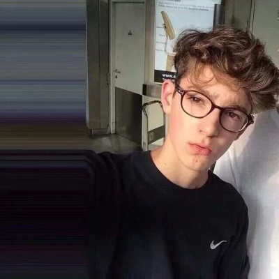 2025欧美男头图片