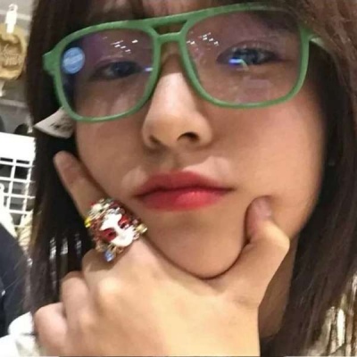2025年最好看最新的女生头像图片