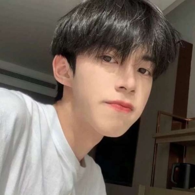 2025年好看的微信头像男生图片