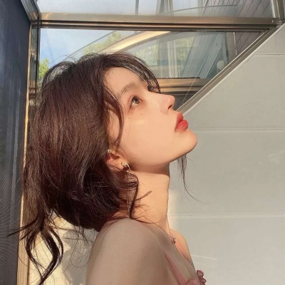 微信头像女生神明真人图片