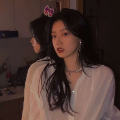 微信头像女生神明真人图片