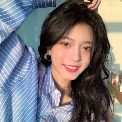 微信女生头像2025最火网红图片