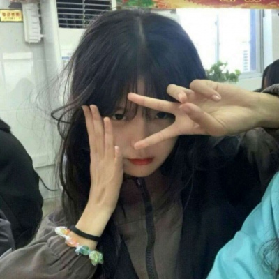 ins超火女生头像2025图片