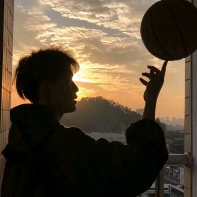 2025抖音上很火的男生头像图片