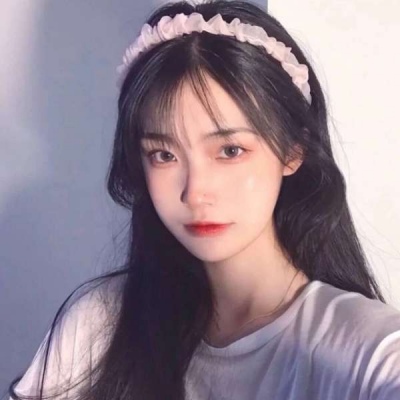 2025头像女图片最火真人