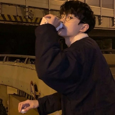 2025年最新版微信头像男
