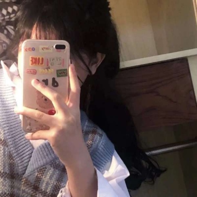 2025头像女图片最火真人