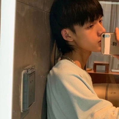 2025年最新版微信头像男