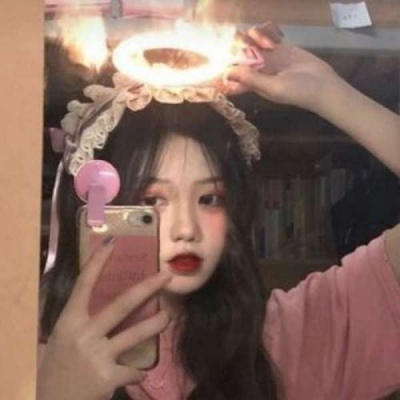 2025头像女图片最火真人
