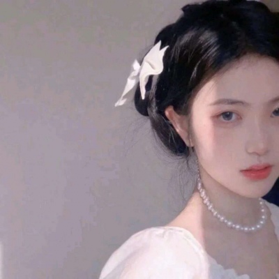 2025最潮流真人头像女生高清图片