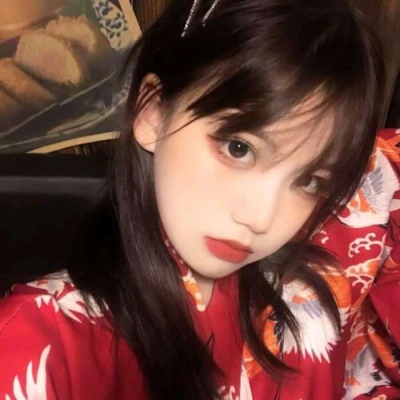 2025最潮流真人头像女生高清图片