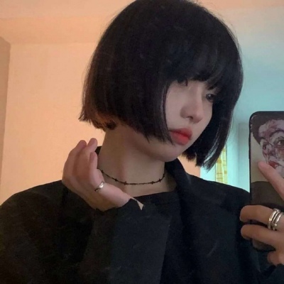 2025最潮流真人头像女生高清图片