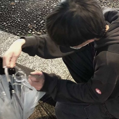 2025年潮流男生火爆头像图片