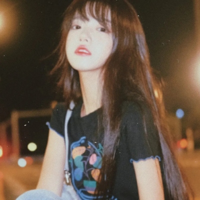 女头2025高冷真人图片
