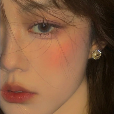 2025年最新美女真人头像图片