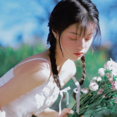 女生QQ头像图片2025最火爆
