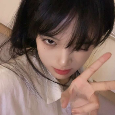 2025最潮女头图片