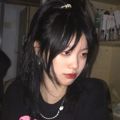 2025最火稀有的女头像图片